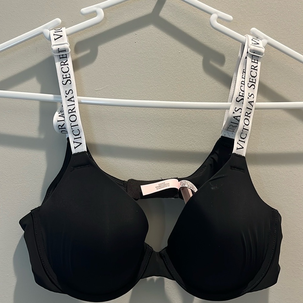 NWT Victoria Secret Lightly Lined Demi Bra